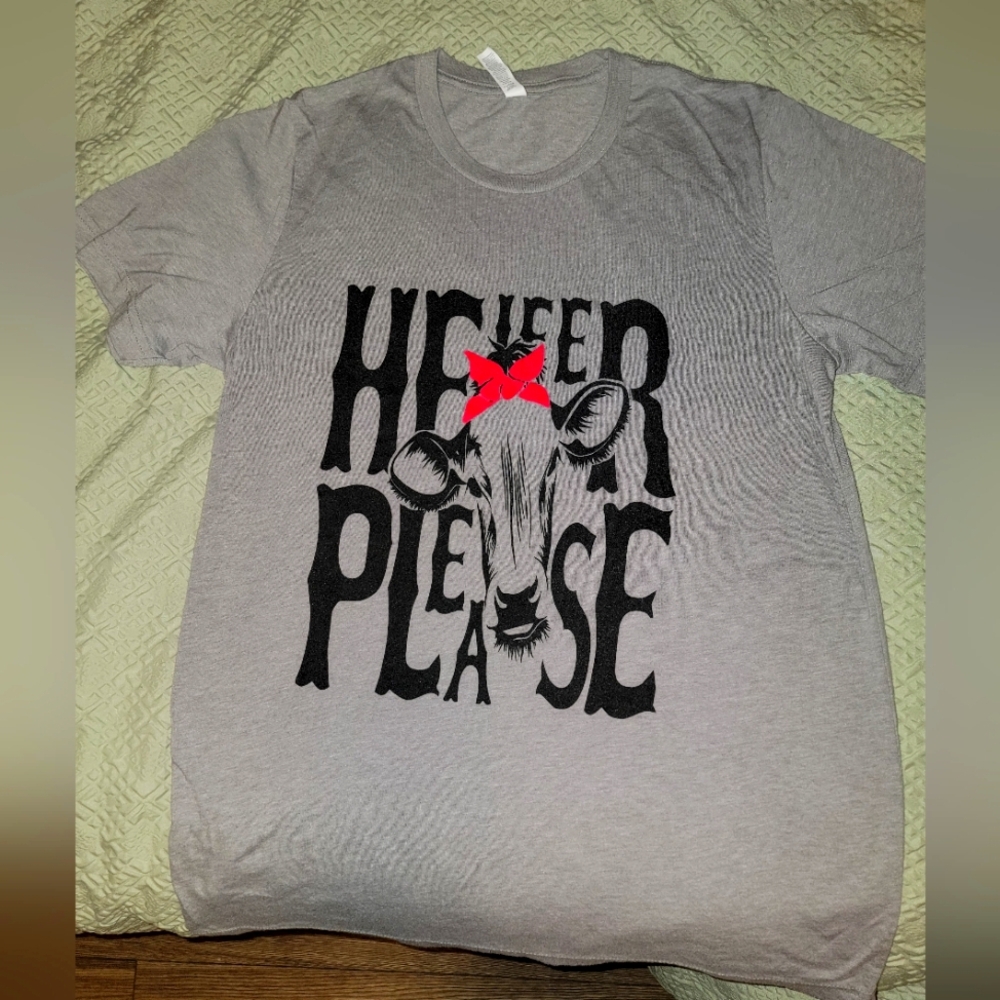 Gray Graphic Tee with Cow Design